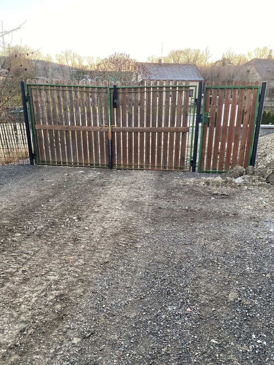 Dvoukřídlá vrata + branka