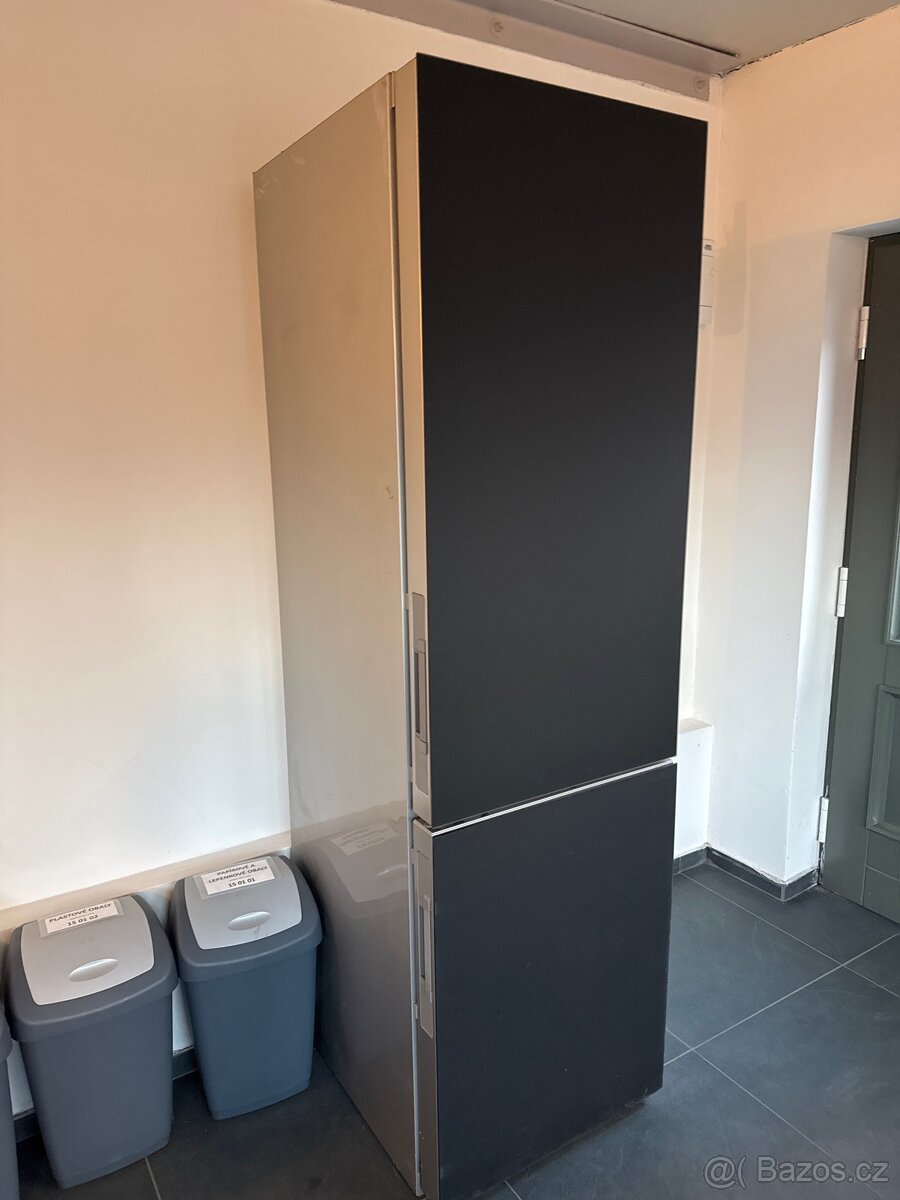 Lednice s mrazakem Miele KFN479CD E