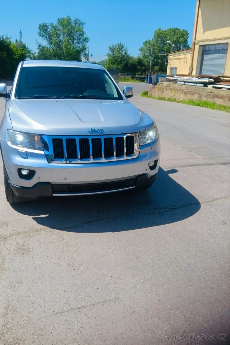 JEEP GRAND CHEROKEE KŮŽE AUTOMAT