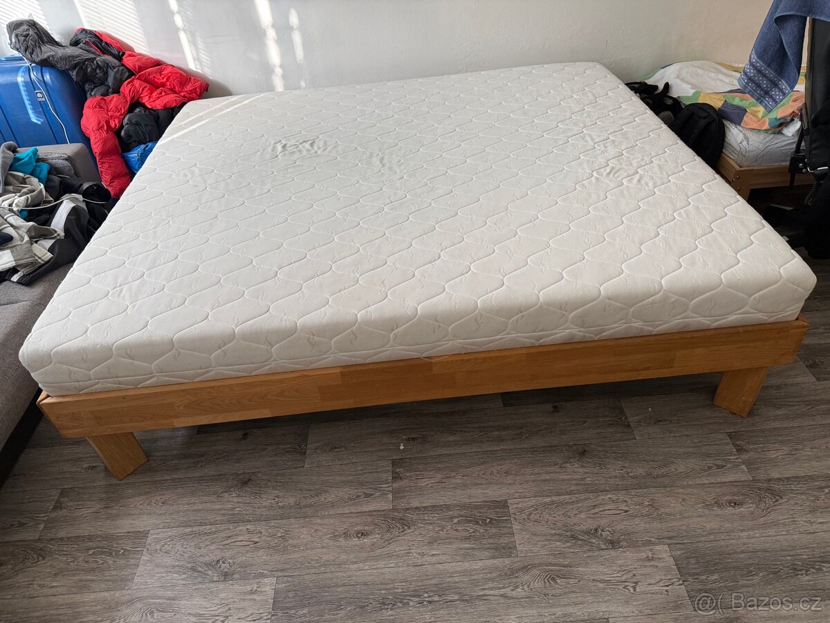 Matraci 180x200 v dobrém stavu.