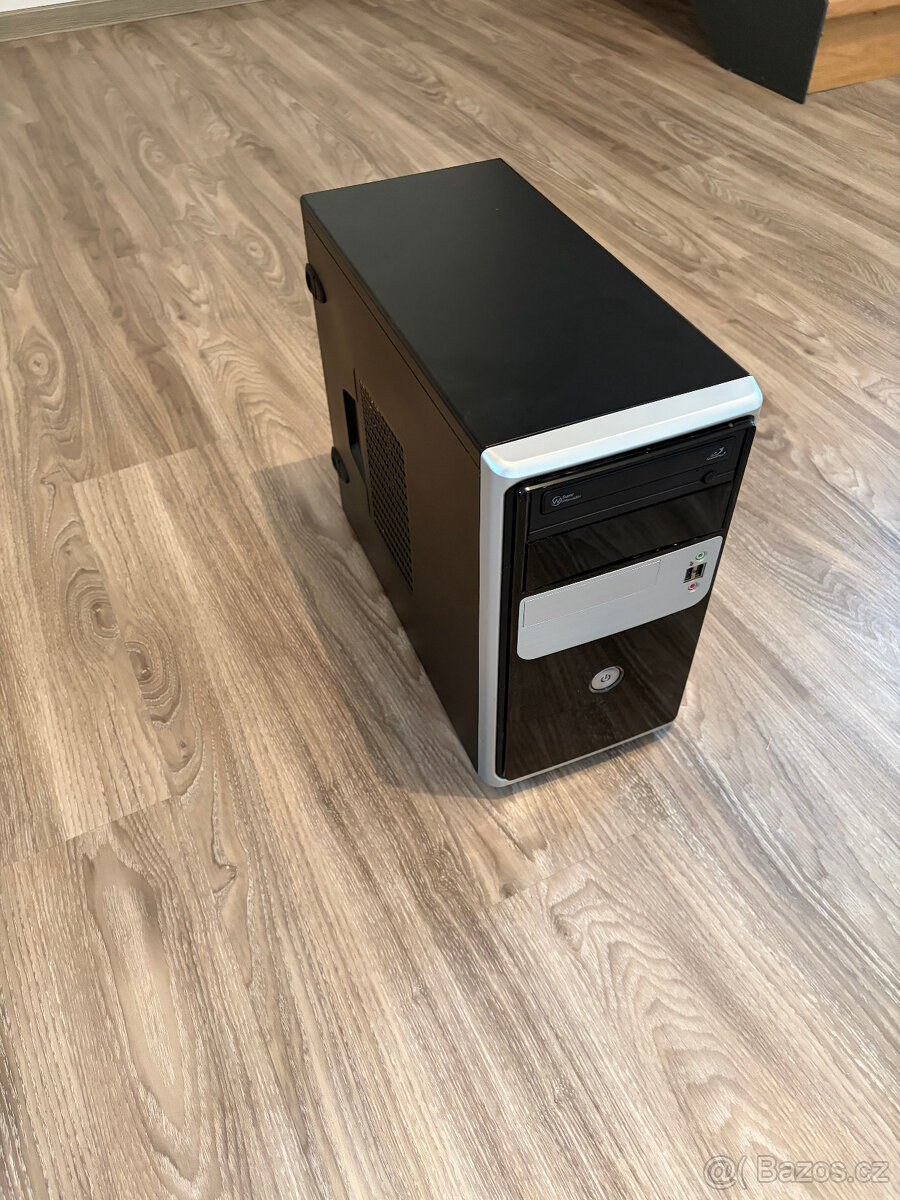 Malé PC pro kancelářskou práci