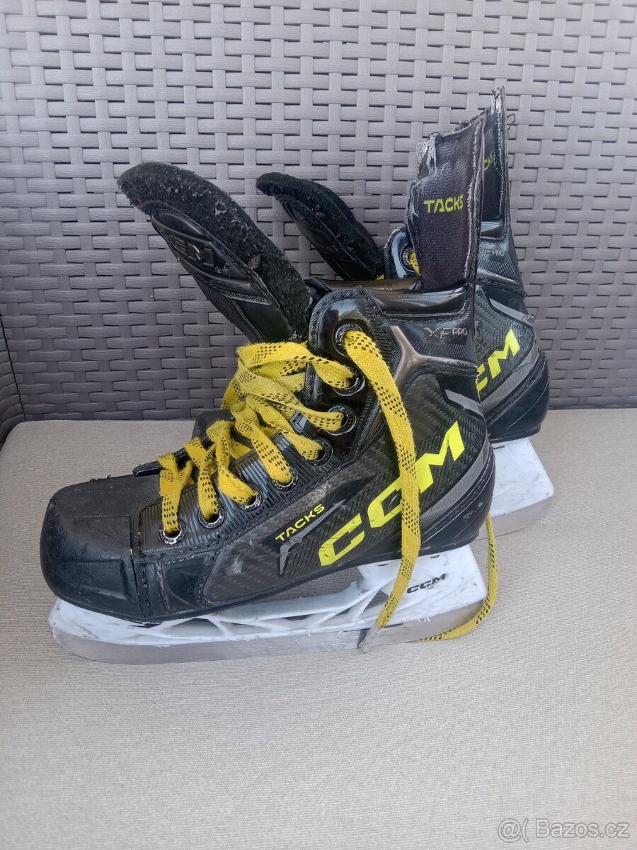 CCM Tacks XF Pro YTH 12,5