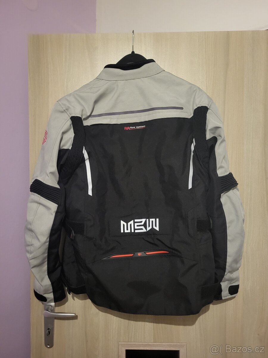 Moto bunda