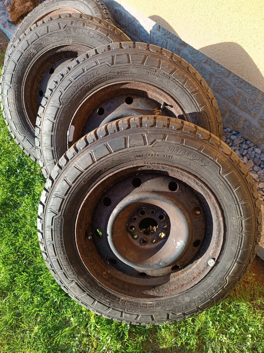 Michelin Agilis crossclimate 205/65 R 15 C