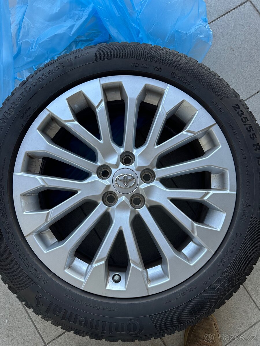Zimní kola a pneu Continental komplet R19 orig Toyota