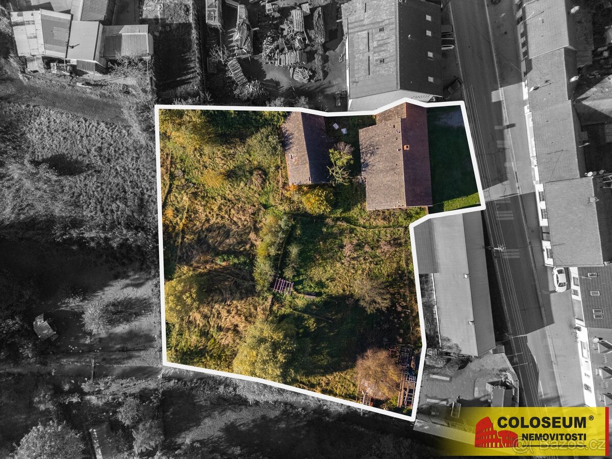 Křižanov, pozemek pro stavbu domu 2.360 m2, dům k rekonstruk