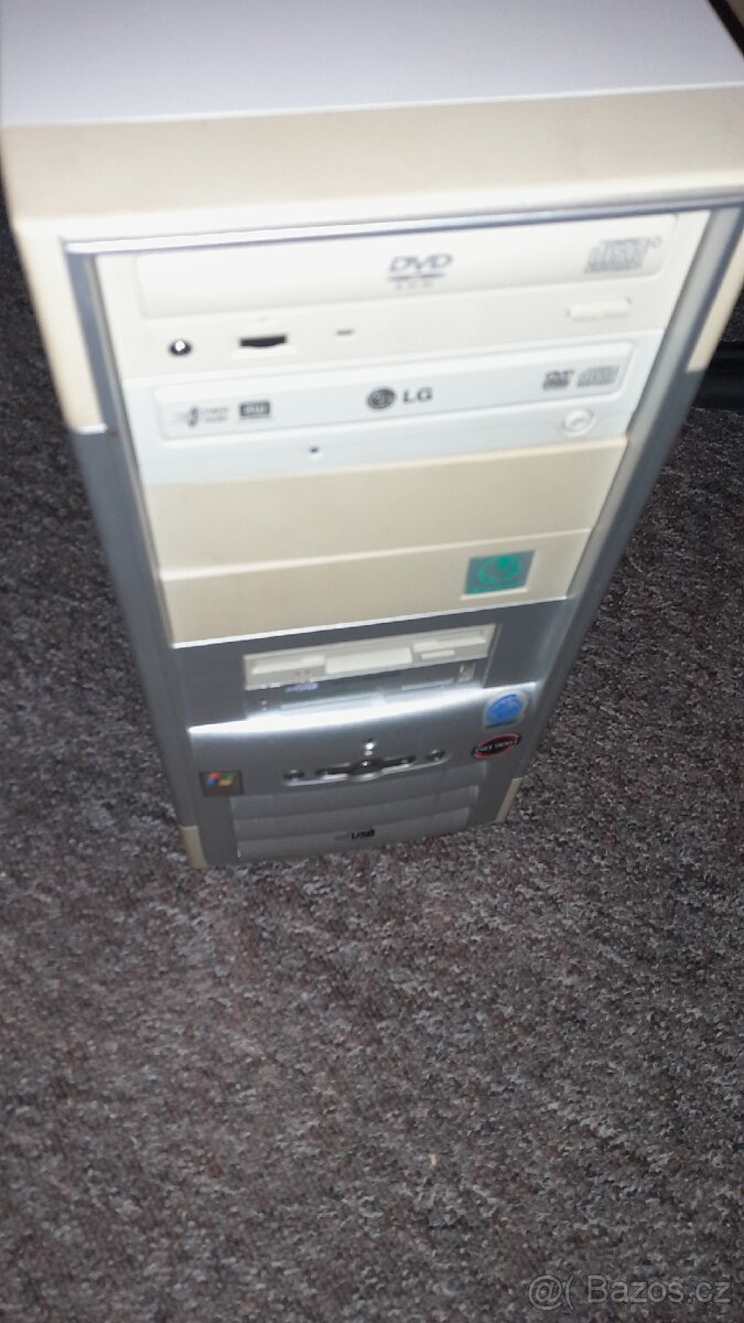 Staré pc dva kusy