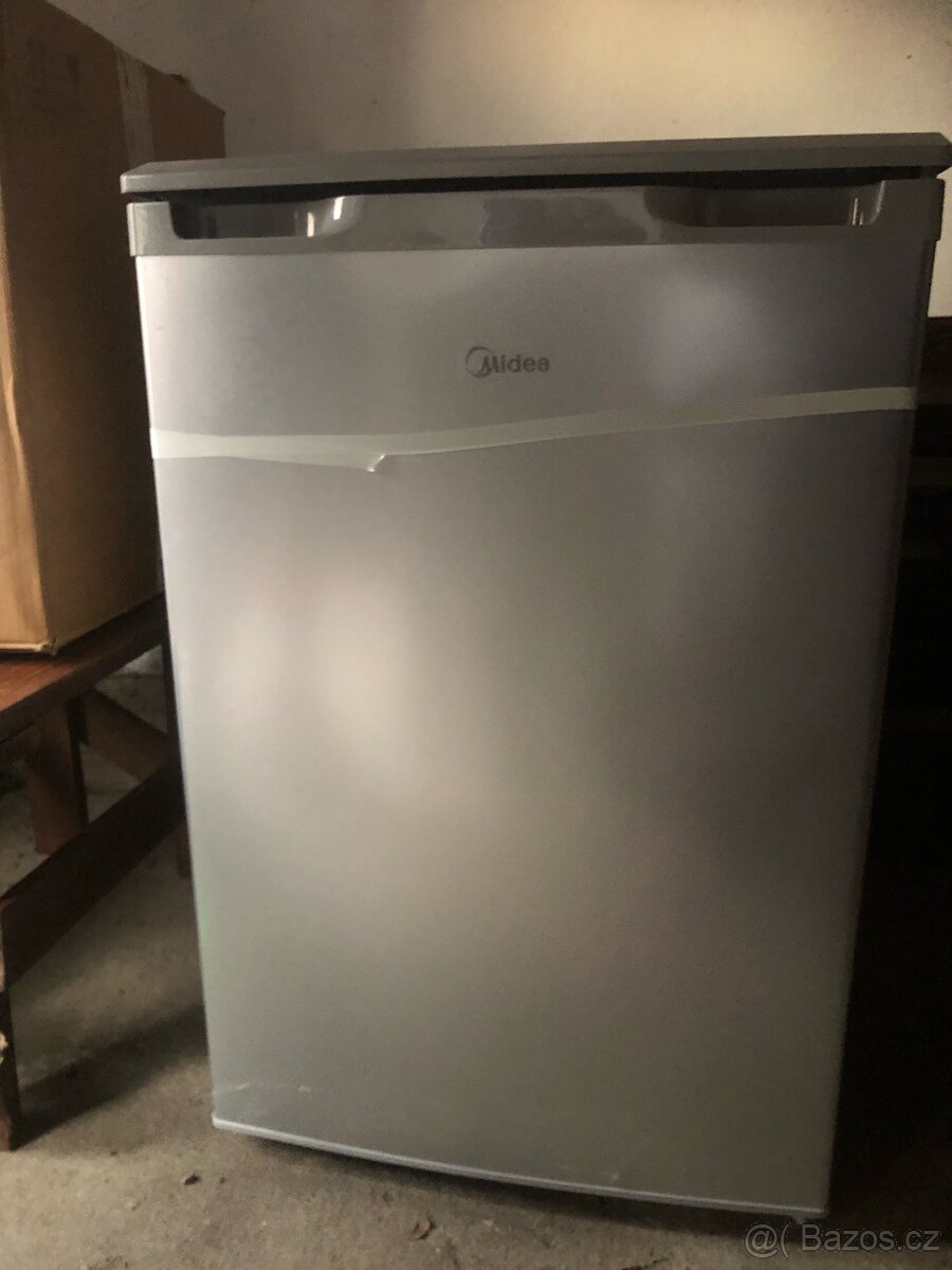 Lednice Midea