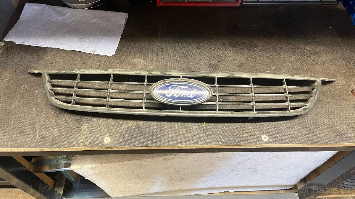 Mřížka/maska Ford Focus mk2