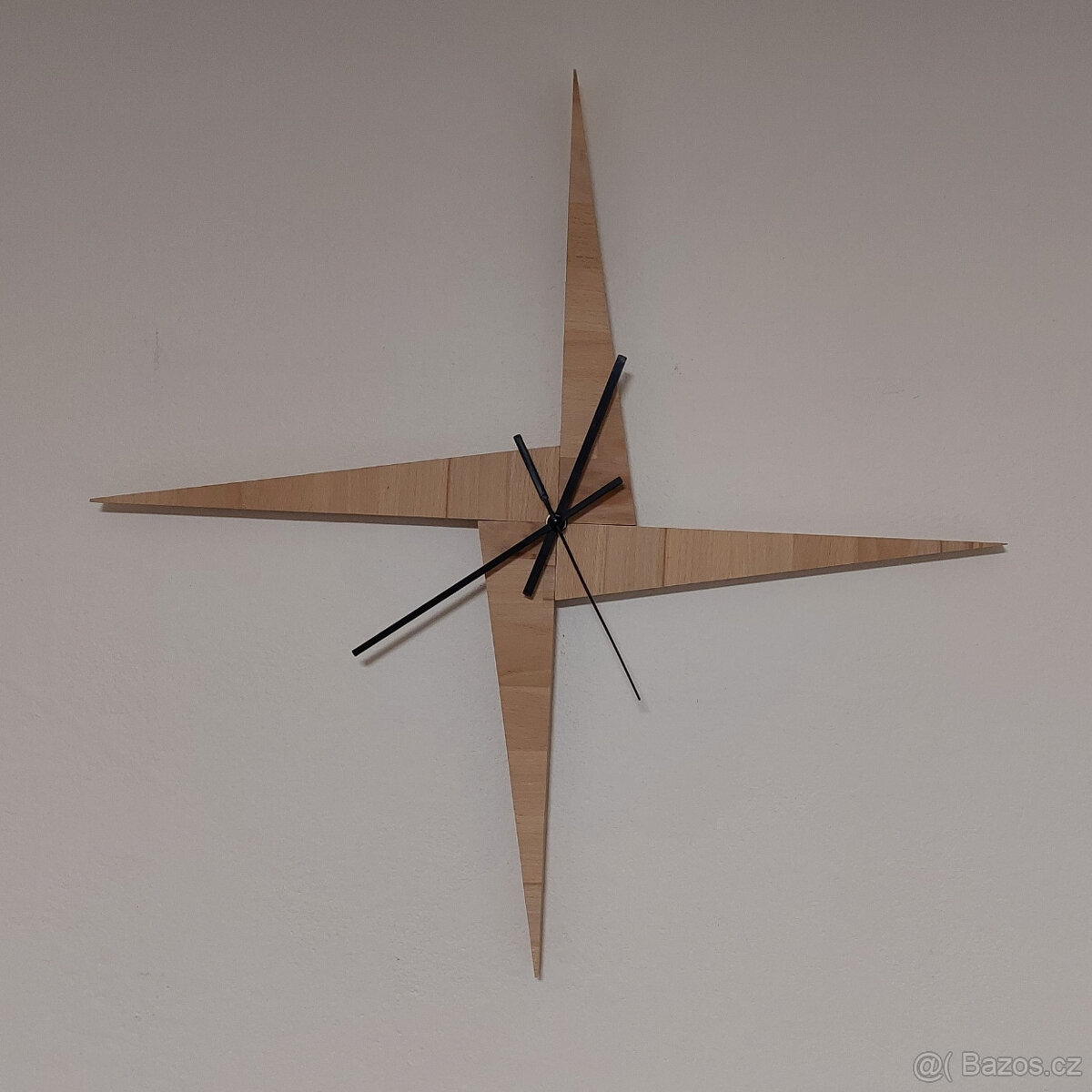 Designové nástěnné hodiny