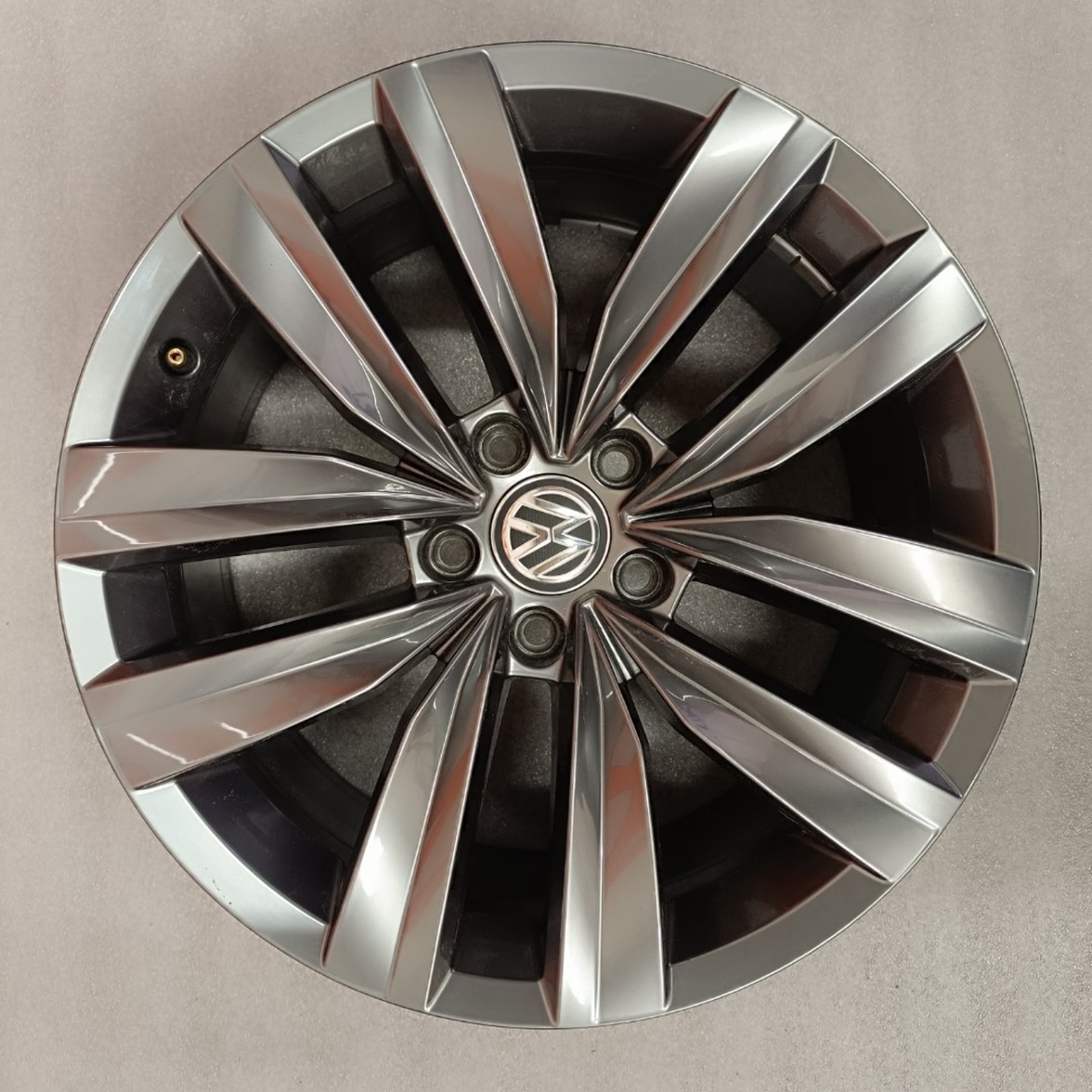 Originální alu kola Volkswagen Arteon 8Jx18 ET40