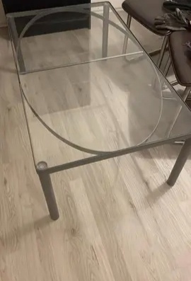 S DOVOZEM Skleněný stůl 110x63x42. Konferenční stolek