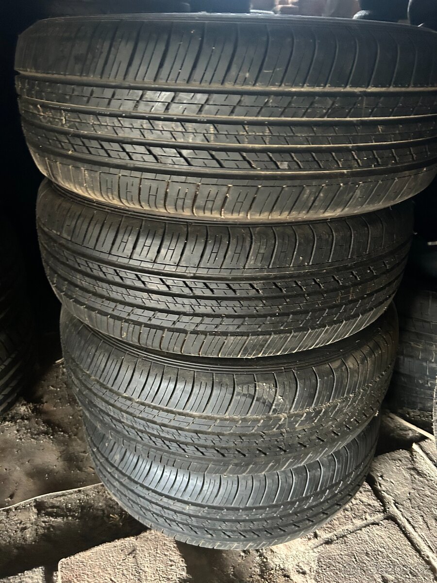 Dunlop 215/60R17