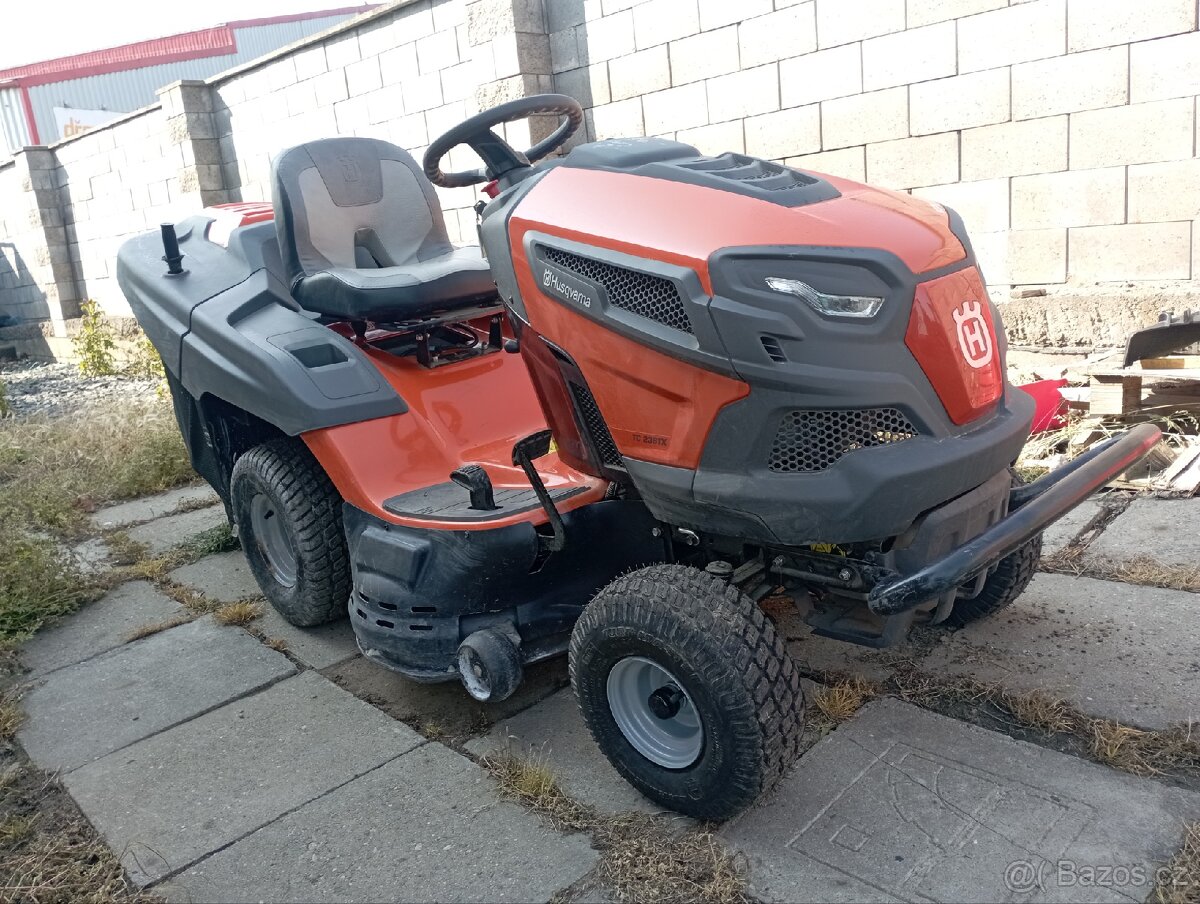 zahradní traktor, sekačka, traktůrek, Husqvarna