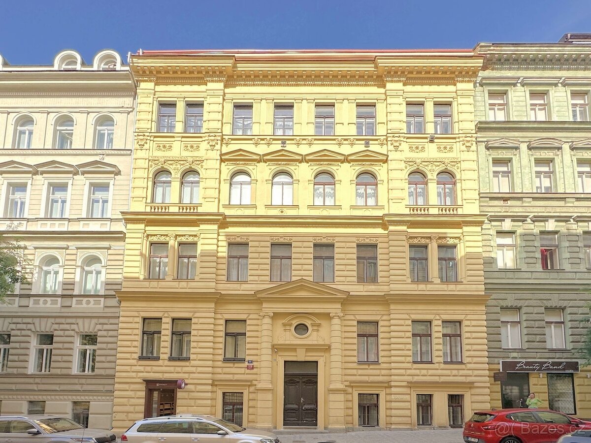 Luxusní 2+kk v Srdci Vinohrad: 5 Minut od Václavského Náměst