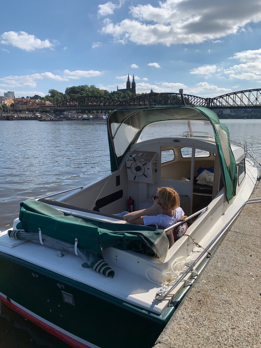 Kajutová loď Waterland 700, motor 50HP Watermota/Ford