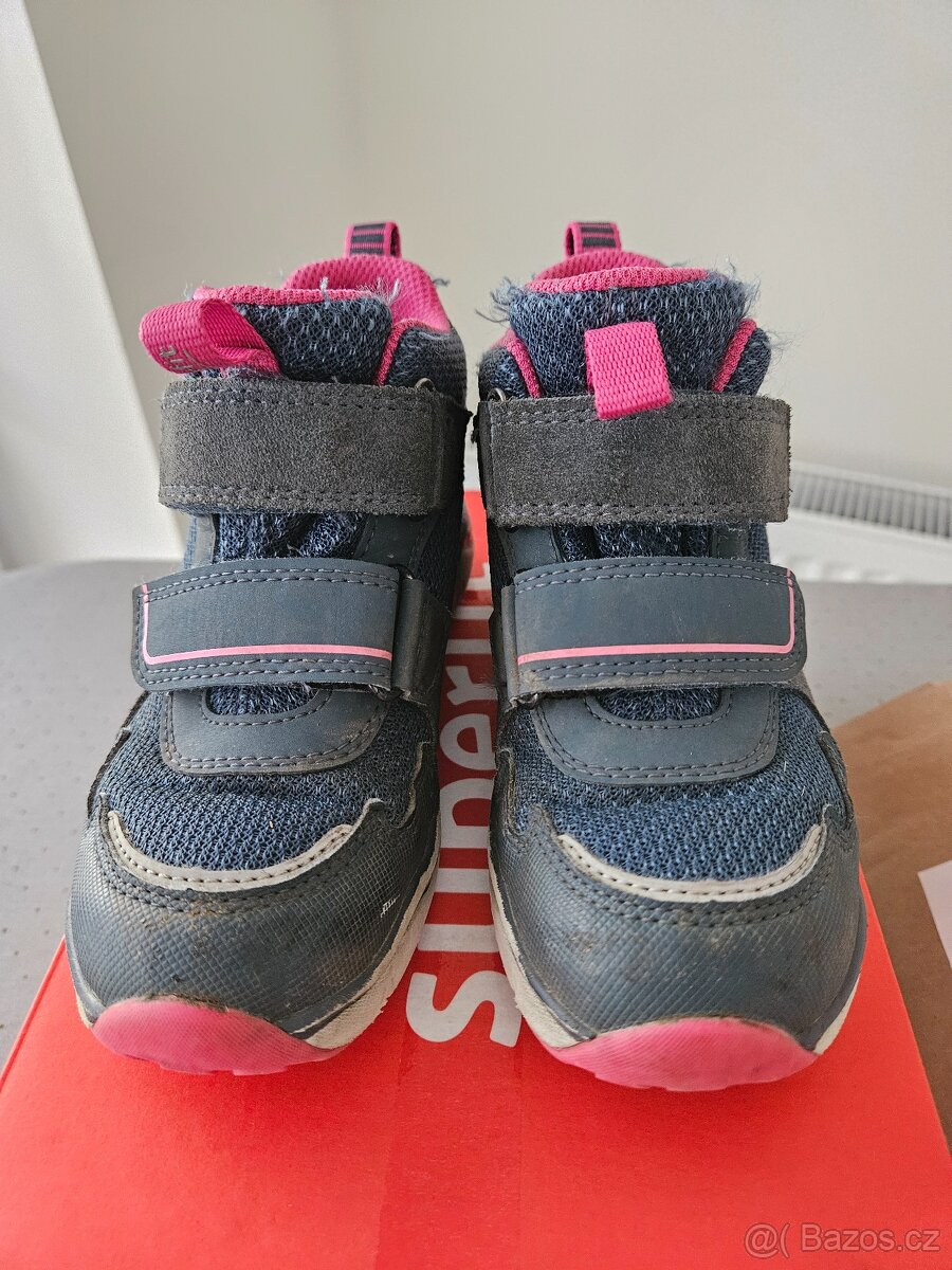 Celoroční kotníčkové SUPERFIT s goretexem - vel. 28
