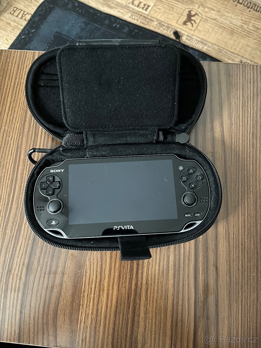 Prodám Playstation Vita. Jako nová