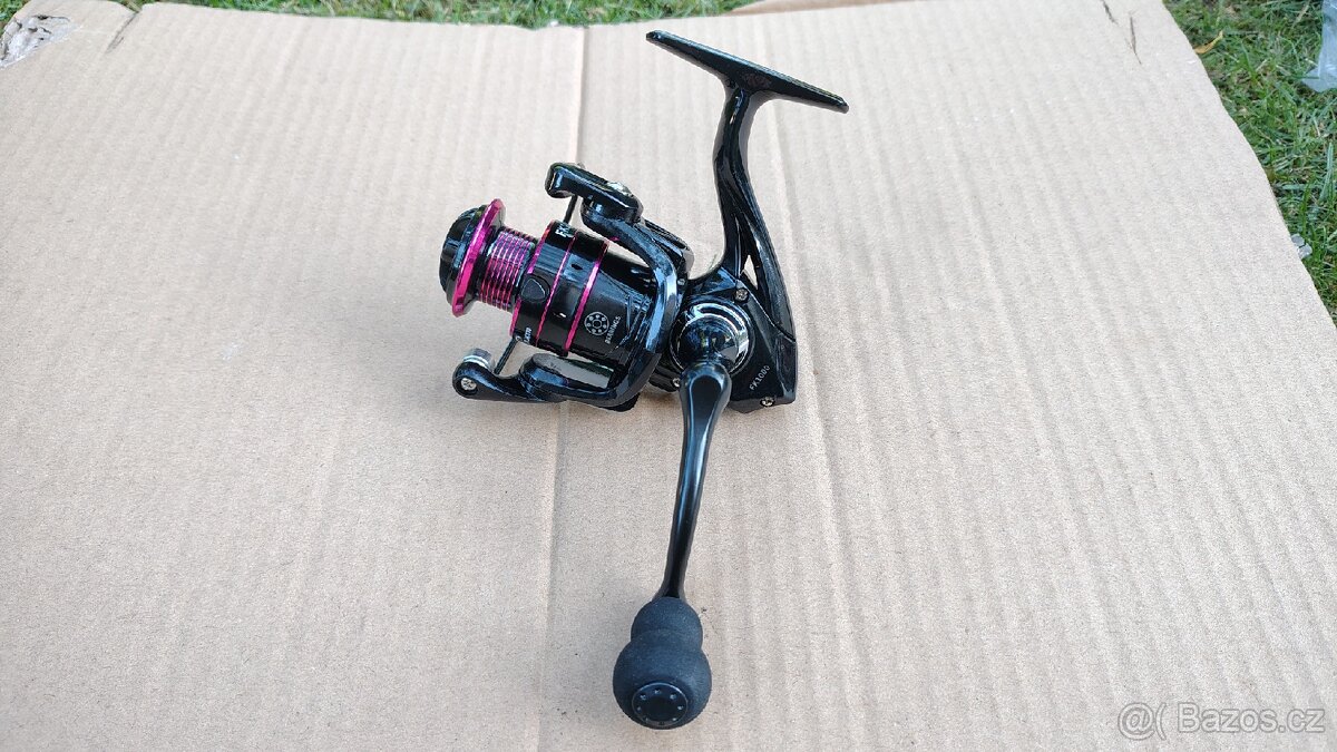 🎣 Nový rybářský naviják – lehký, stylový, hladký chod 💜🖤