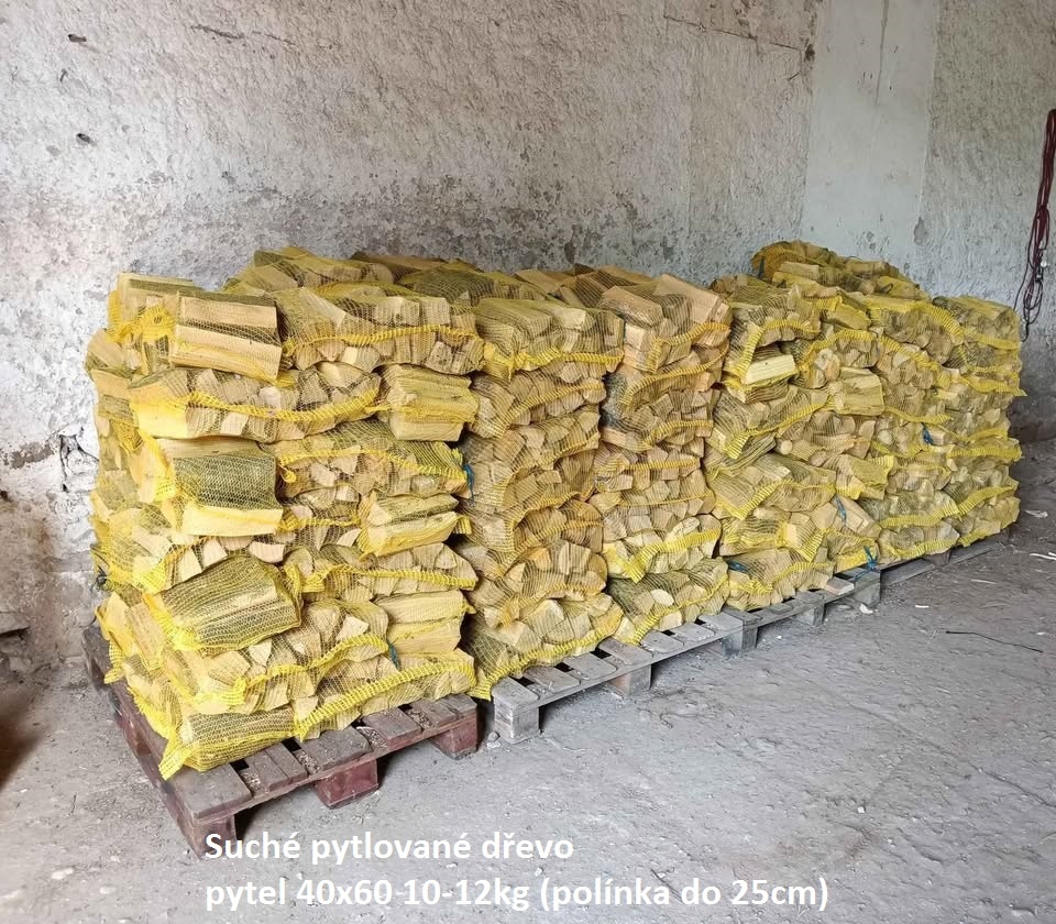 Suché dřevo pytlované Dub,Buk, Borovic, Smrk pytel 10-12kg d