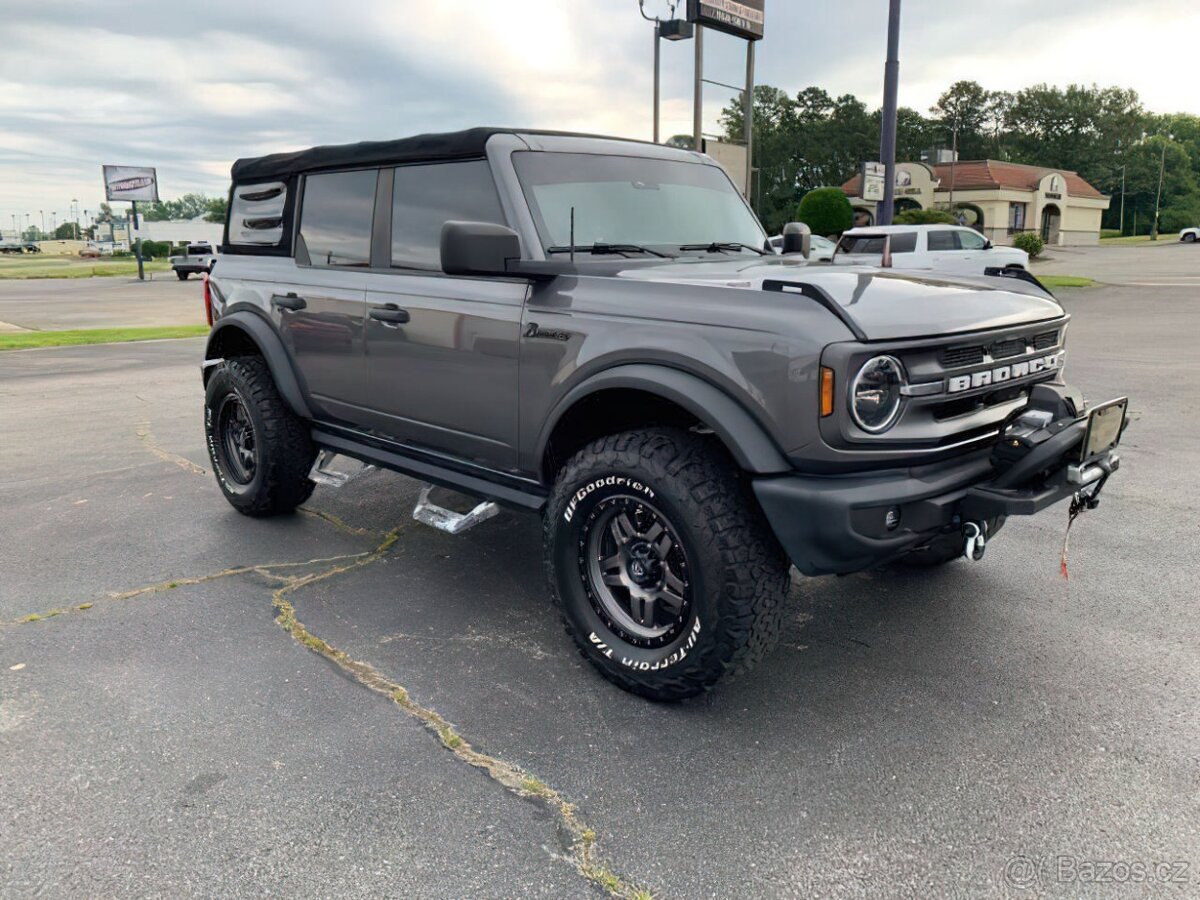 Ford Bronco 2021 Base  SUV