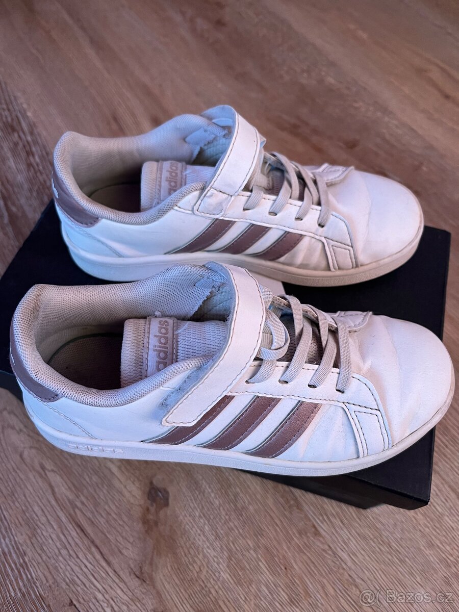 Dívčí boty Adidas vel.34