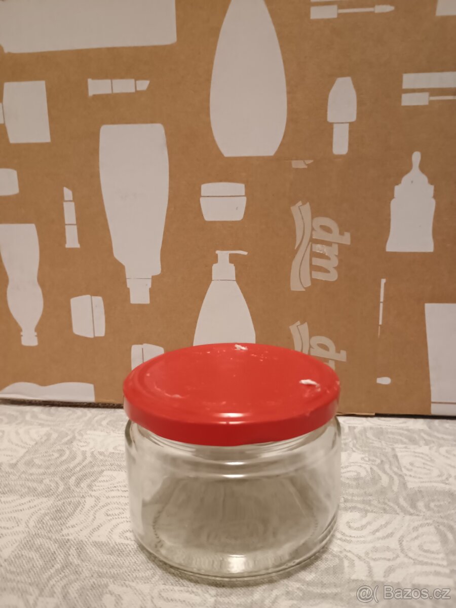 Skleničky na zavařování