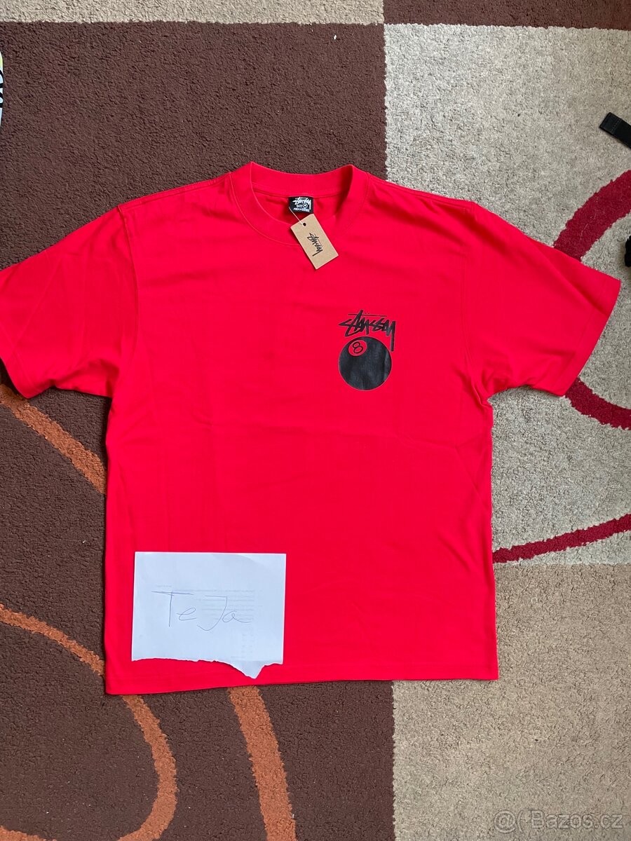 Červené stüssy tričko