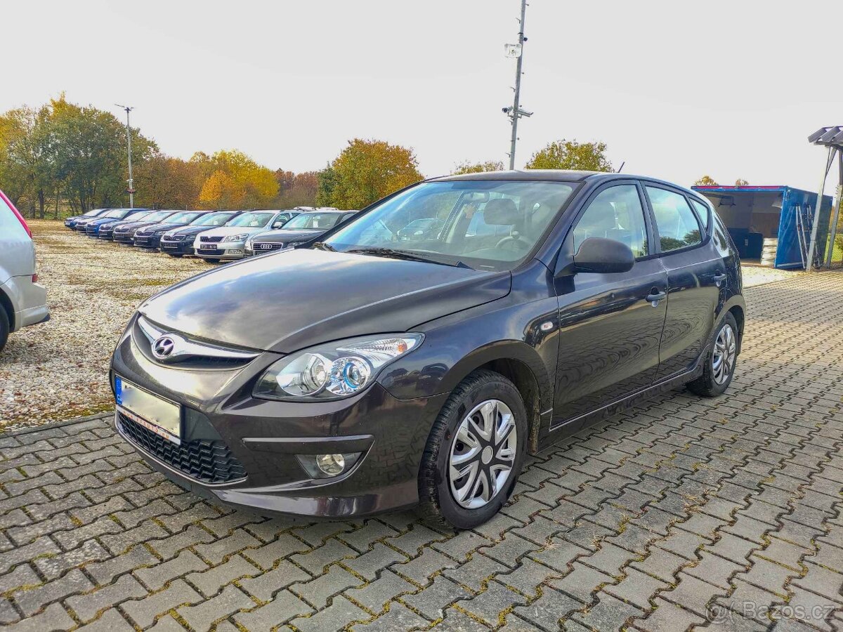 HYUNDAI i30 1.4i 16V 80KW,r.v. 2011,8xAIRBAG,CD,BC,SERVO.