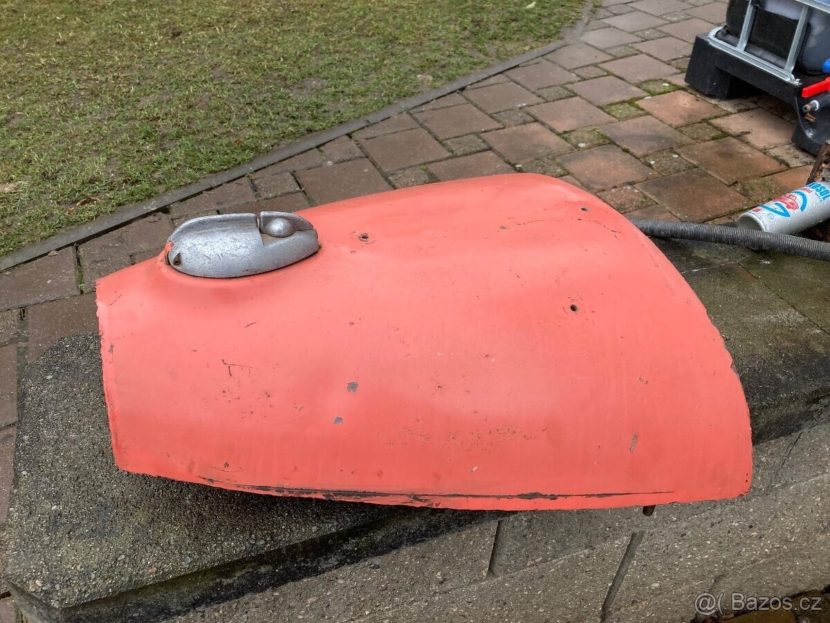 Nádrž ČZ 502 skútr v původní barvě