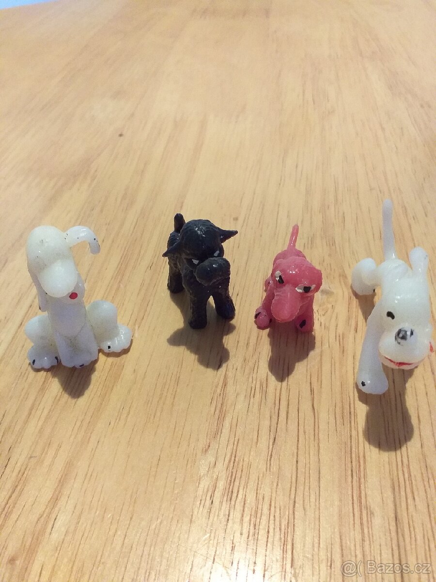 Prodám starou retro hračku pejsci plast