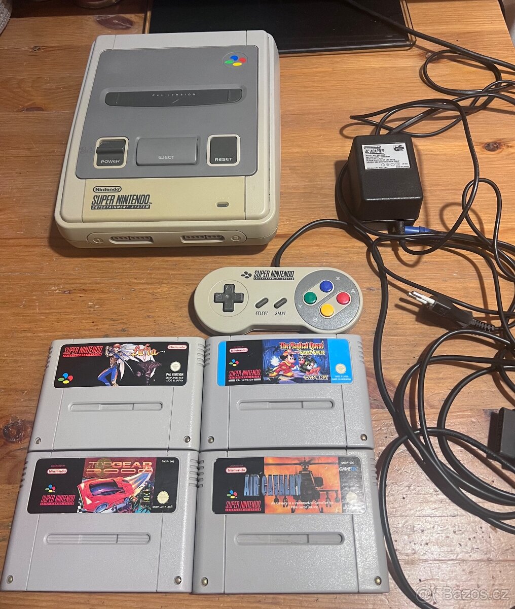 SNES konzole + hry LUFIA + Top Gear + Mickey + Air Cavalry