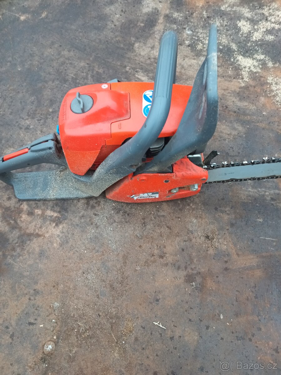 Prodám motorovou pilou oleo Mac 947