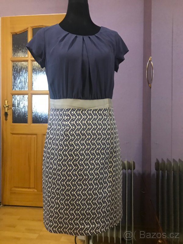 Pouzdrové šaty vel.38
