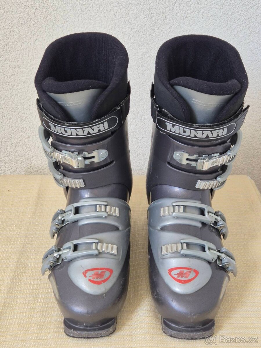 Pánské lyžařské boty / přeskáče Munari 7,9