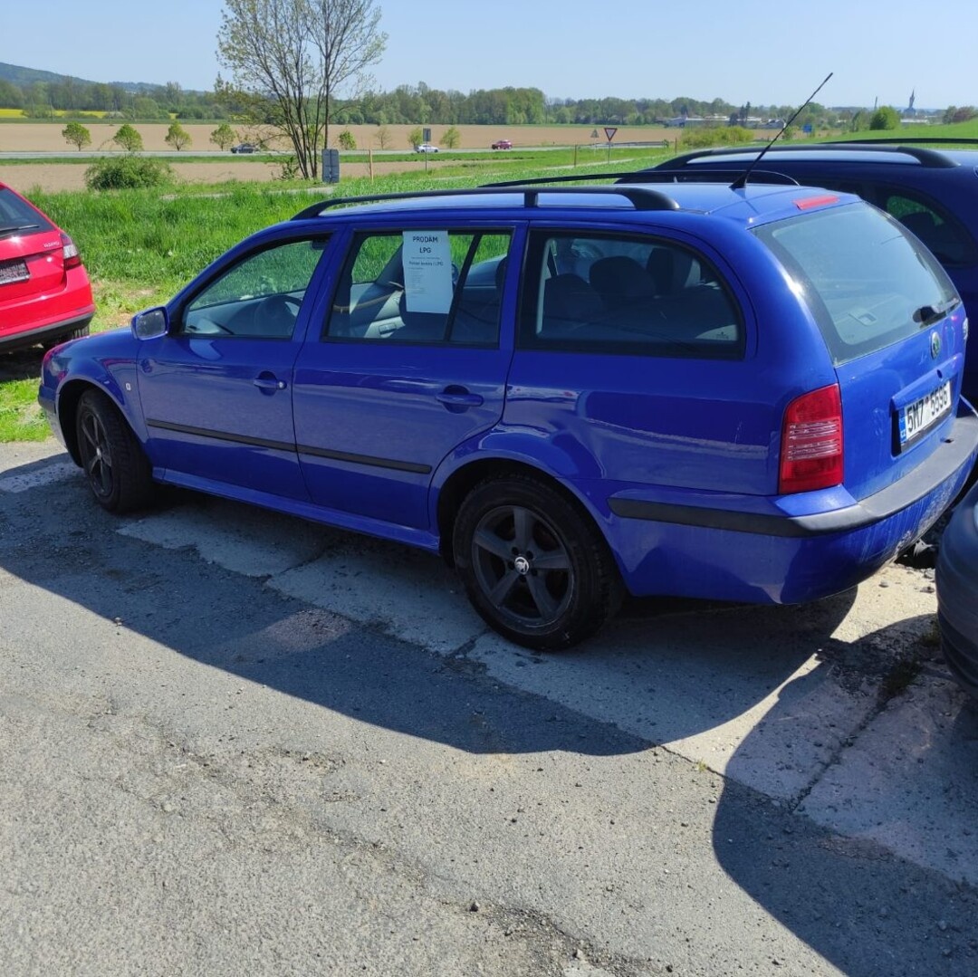Škoda Octavia combi LPG Tour Modrá