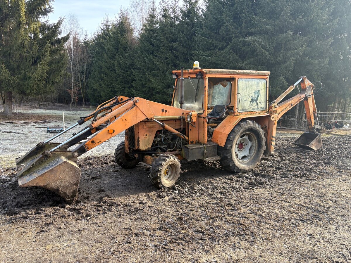 Traktorbagr Ostrowek K162