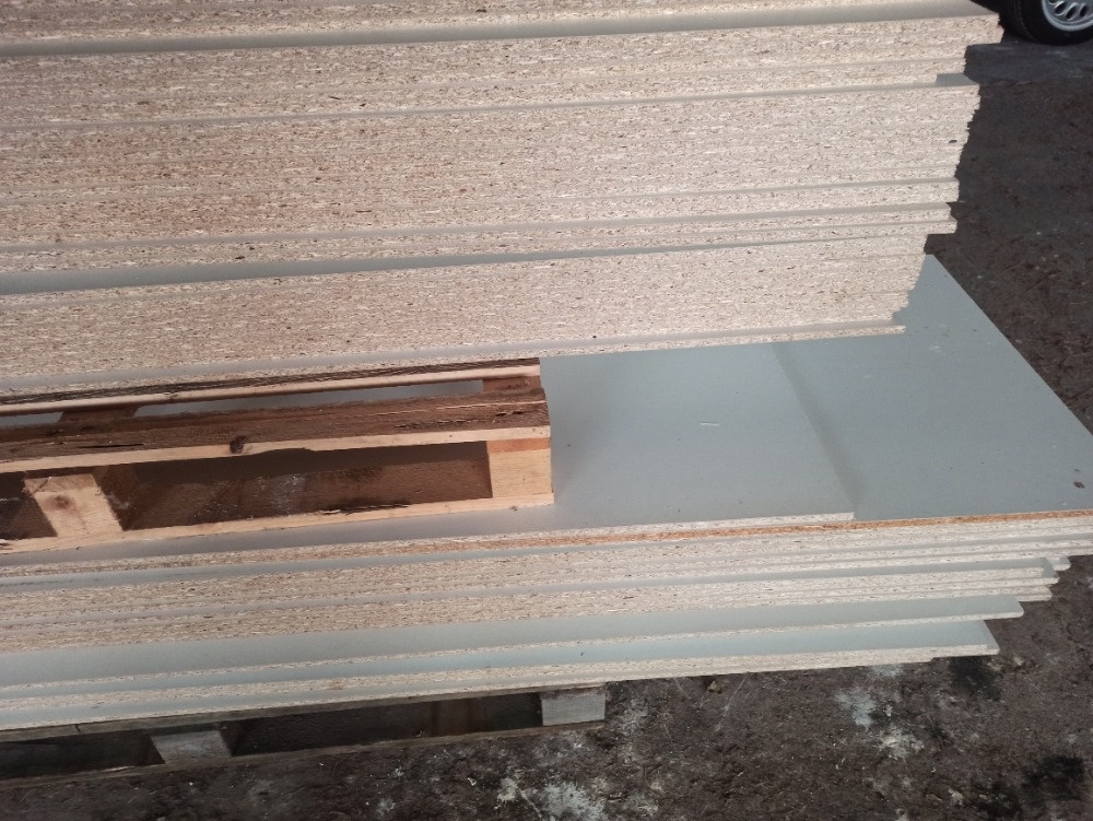 Lamino bílé, lakovaná dřevotříska, MDF