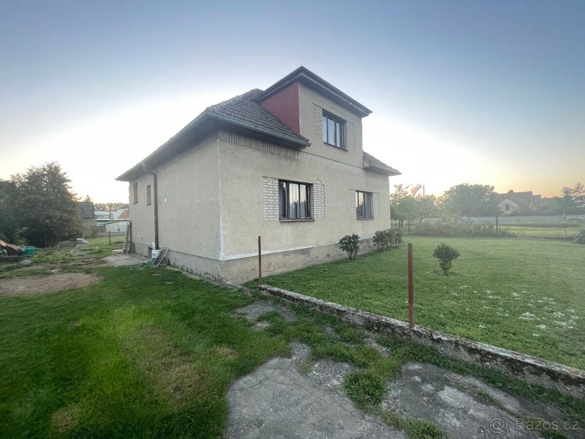 Prodám rodinný dům v Horní Počaply okr Mělník