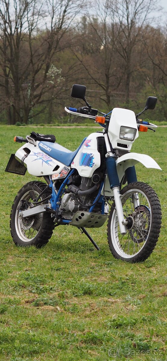 DR 650 Suzuki