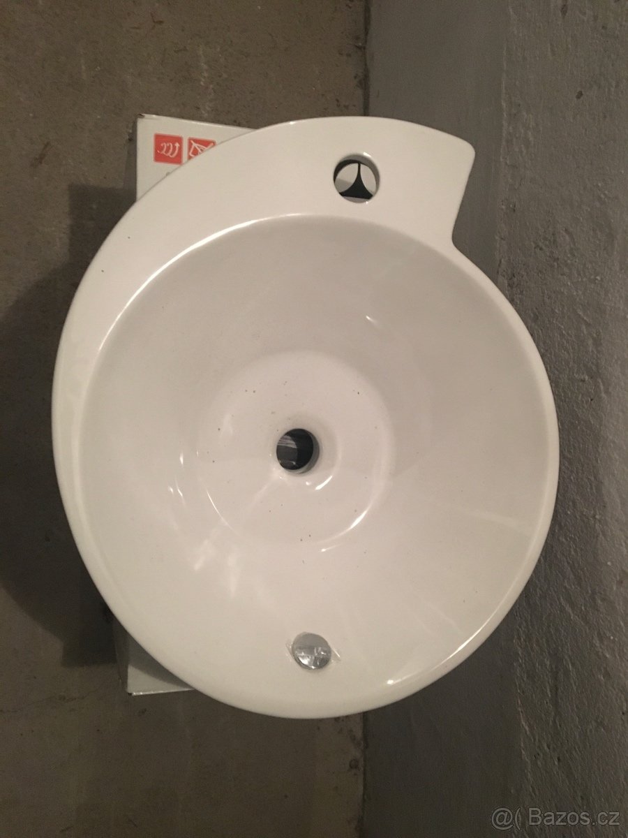 Italské designové umyvadlo