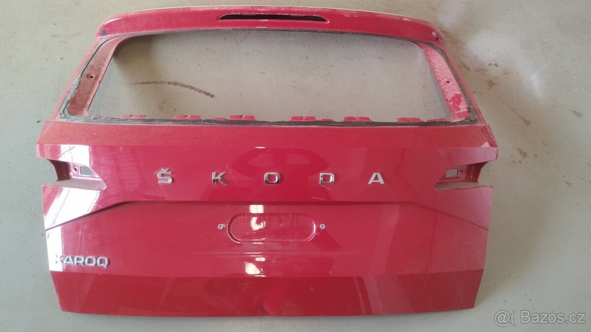 Páté dveře Škoda Karoq červené