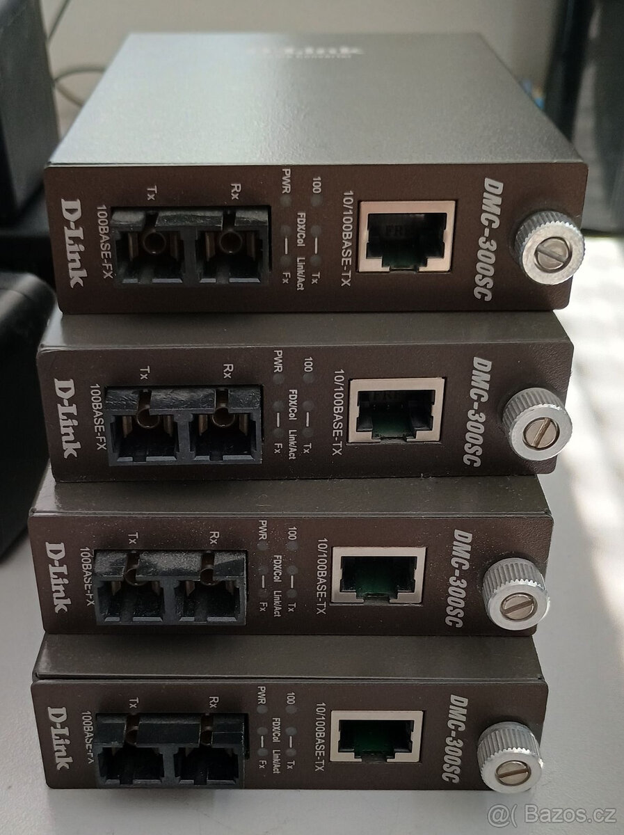 4ks DMC-300SC 10/100to100BaseFX s adaptéry