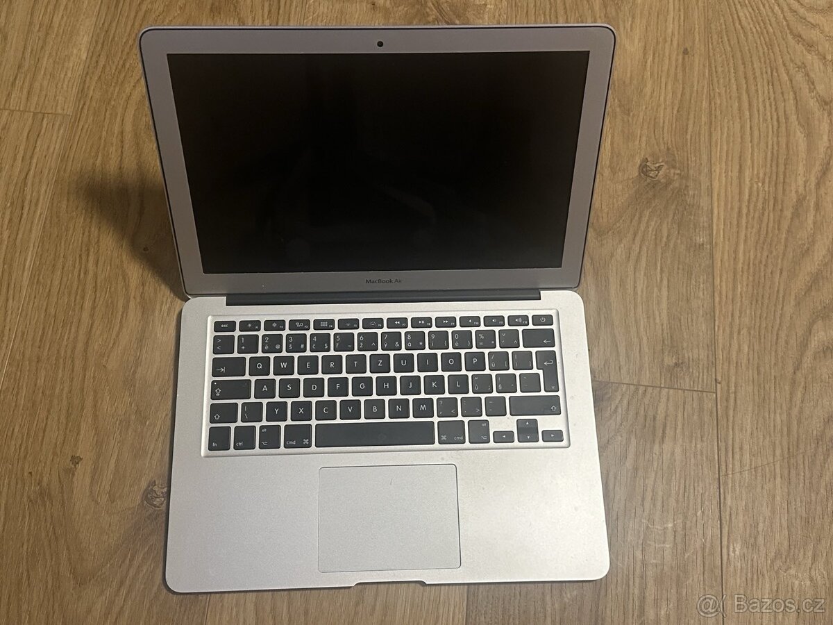 Macbook Air 13,3" 2013 I5 1.6Ghz 8 GB / 512 GB SSD CZ kláve