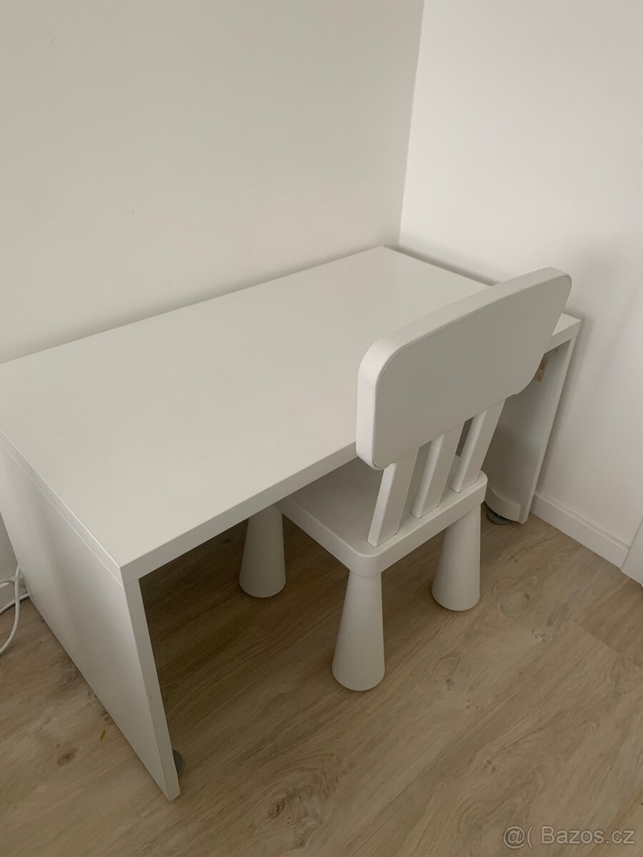 Dětský stoleček s židličkou Ikea