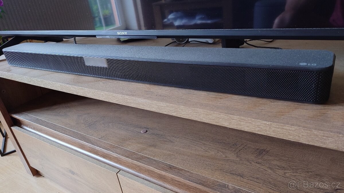 LG soundbar systém 4.1.