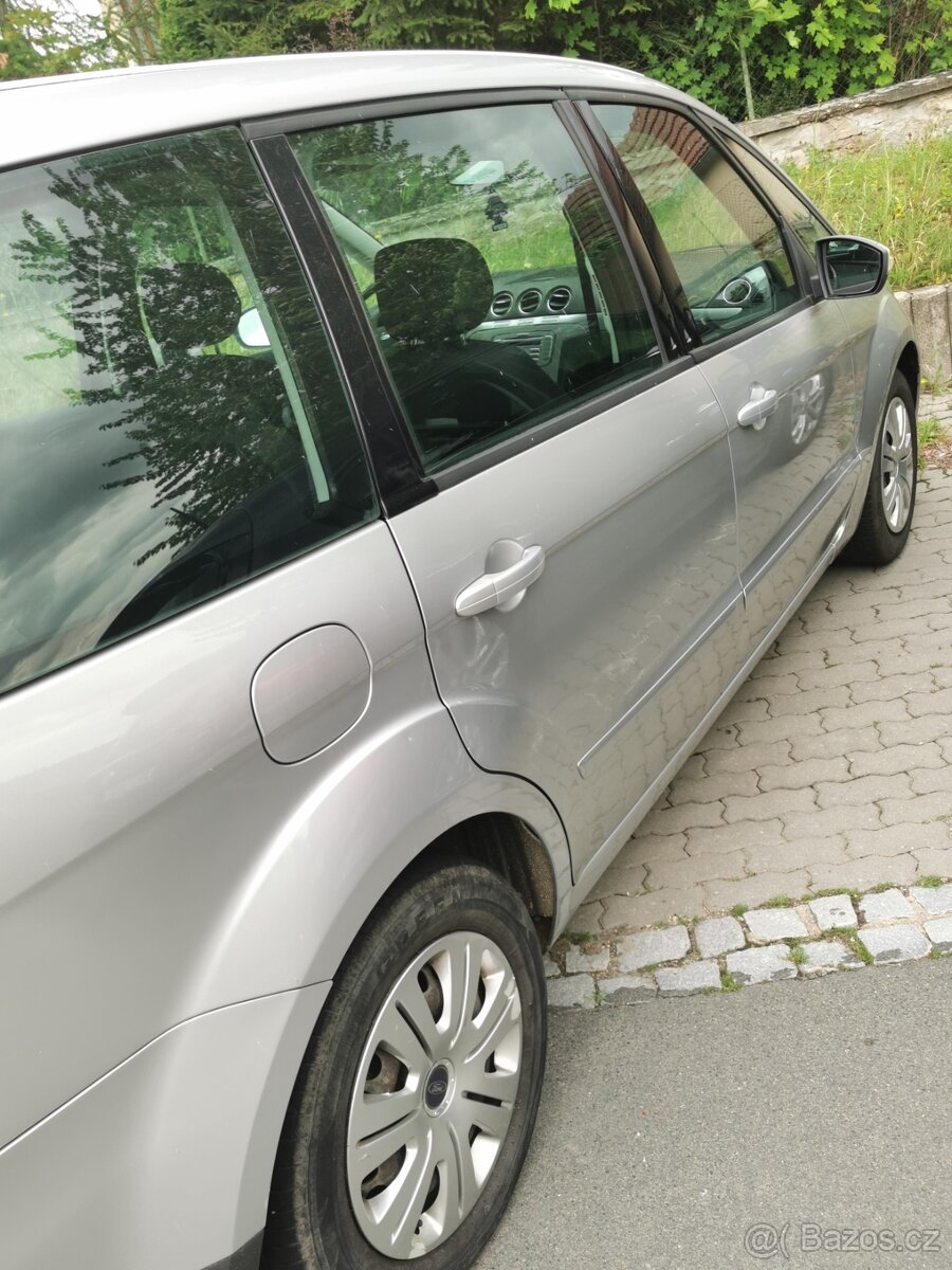 Prodám auto Ford Galaxy, sedmimístní