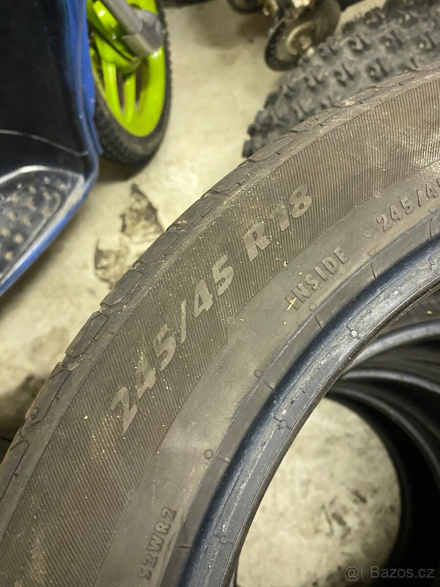 4x letní pneu 245/45 R18 matador