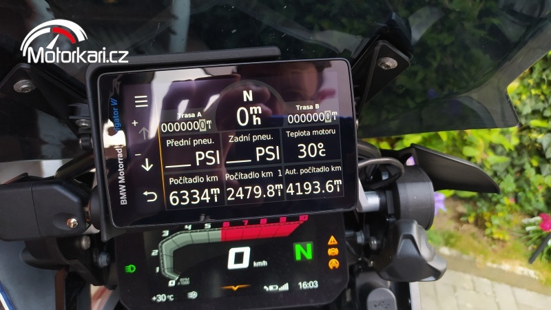 BMW navigator VI plus - Make life a ride