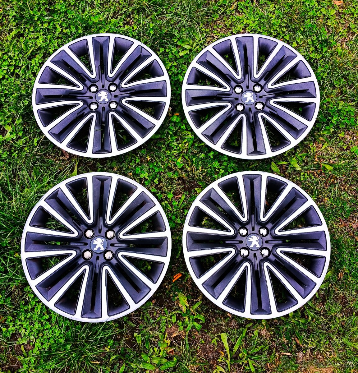 Poklice kryty kol 16" Peugeot 2008 2014